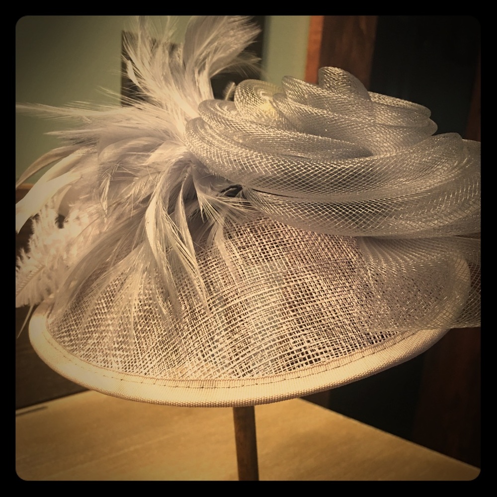 Fascinator. Wedding hat